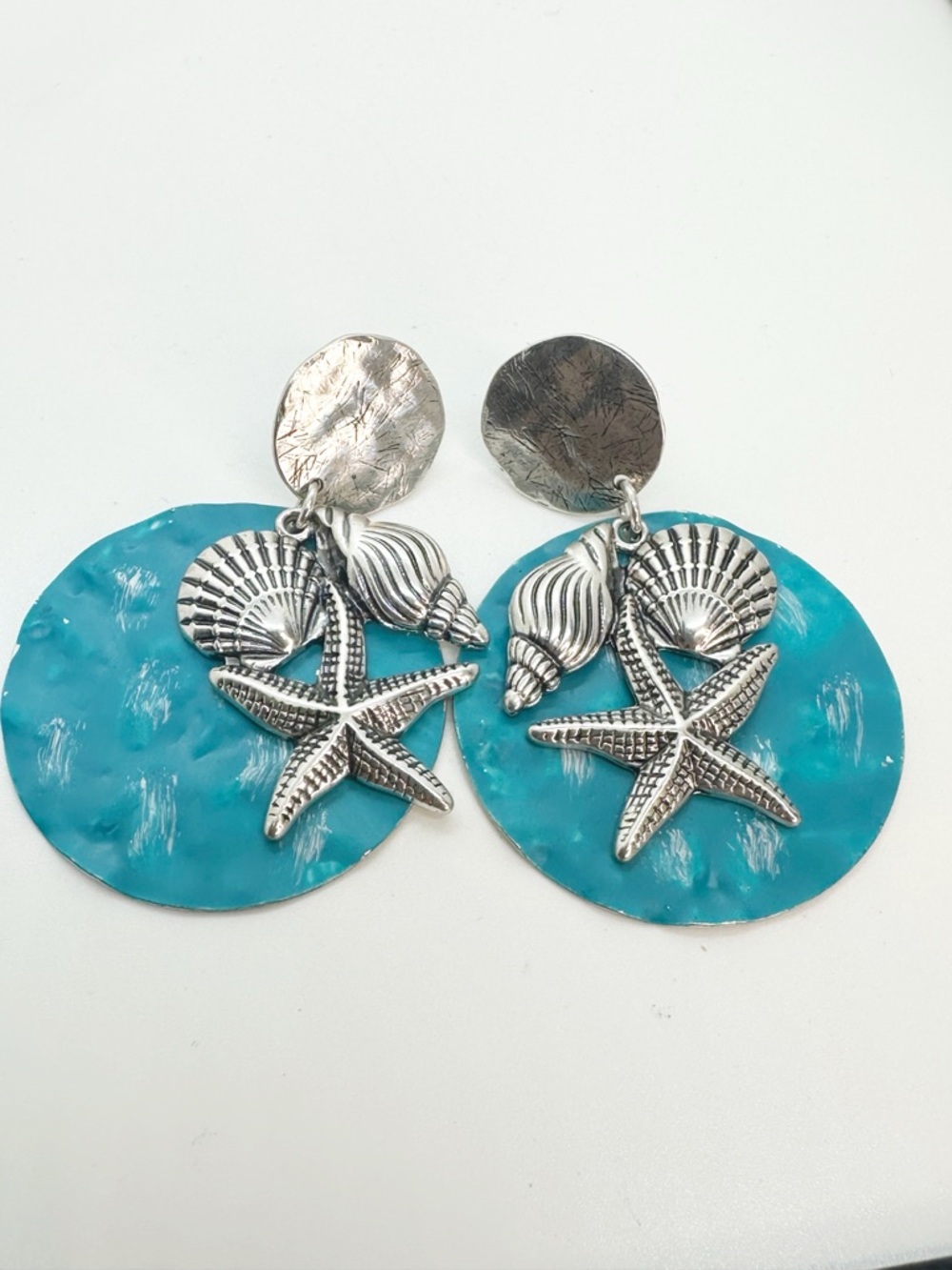 Silver Tone Seashell and Starfish Turquoise Enamel Drop Earrings